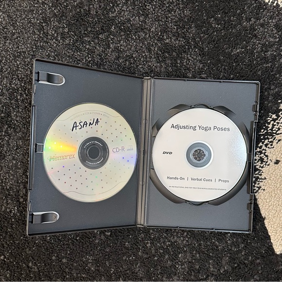 ADJUSTING YOGA POSES DVD Instructional for Yoga Instructors & Dedicated Students - Picture 3 of 3